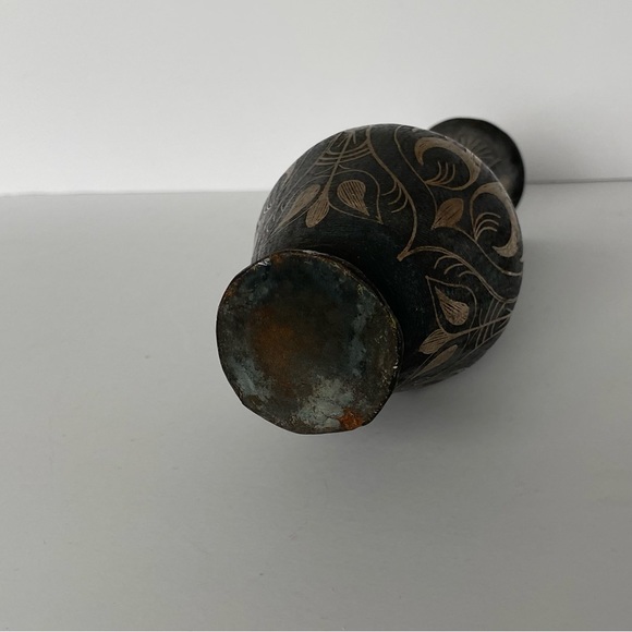 Vintage Brass Vase Etched India 7” Tall Metal Old Brown Bud Flower Engraved - Picture 13 of 16